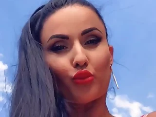 Glamour MILF Maria amazing hot solo video